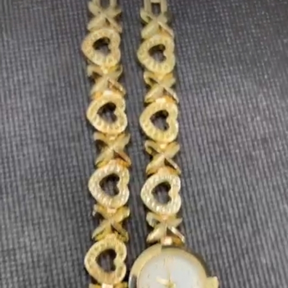 Gold Tone Rhinestone Heart & X Design Linked Watch & Bracelet Sets New Battery! - Picture 4 of 12
